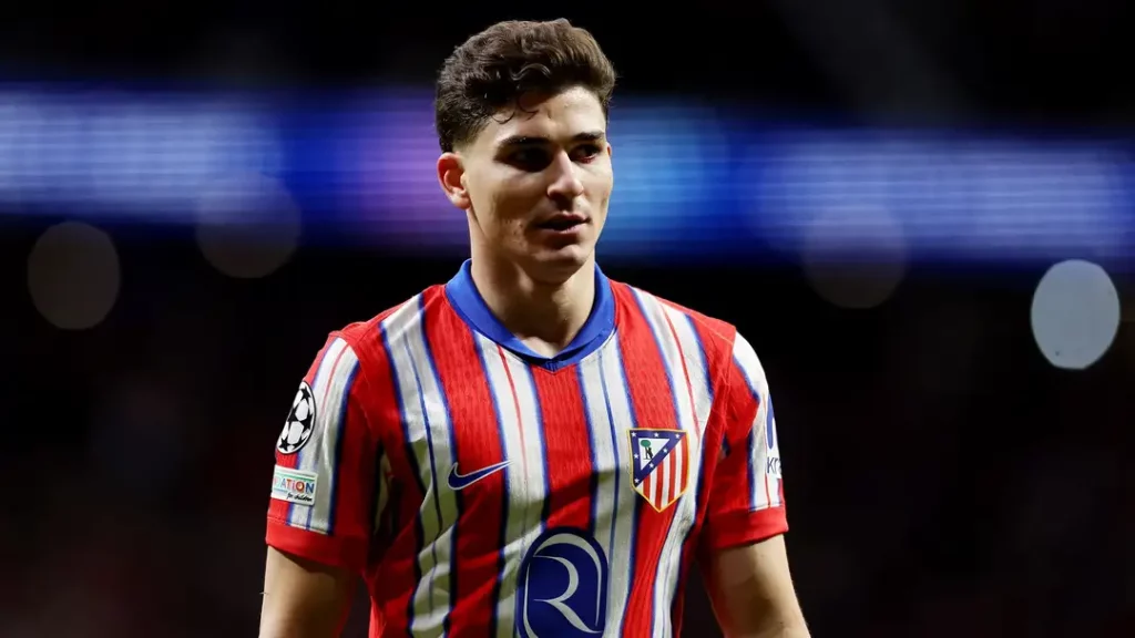 Julian Alvarez yêu cầu UEFA sửa luật sút phạt đền